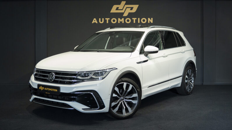 
								Volkswagen Tiguan, 1.5 TSI R-LINE/PANO/CARPLAY/CAMERA/KEYLESS full									