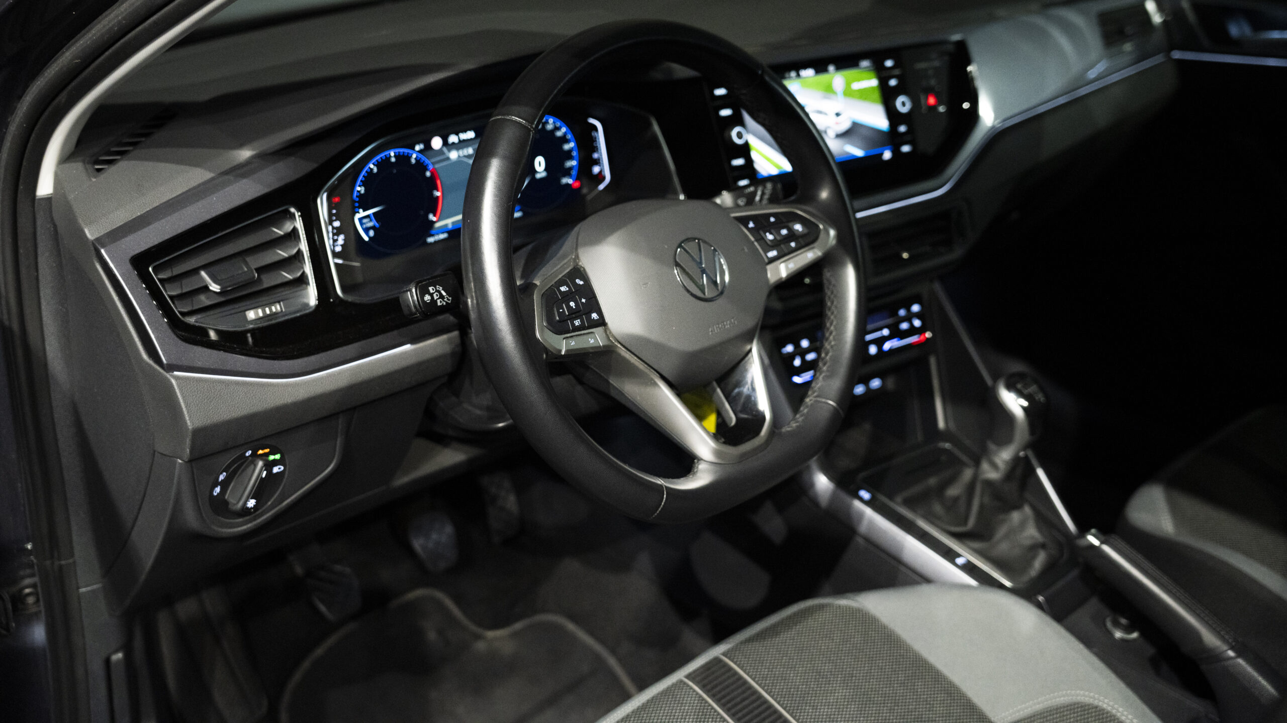 Volkswagen Polo 1.0 TSI Style VOL • Travel Assist • ACC • Cam • IQ Light • Nav • PDC • Carplay
