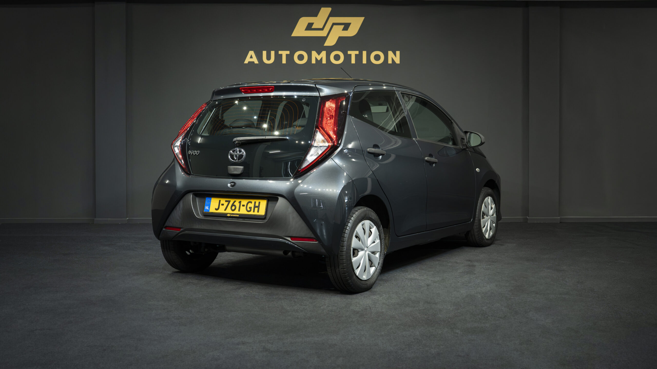 Toyota Aygo 1.0 VVT-i x | NAP | 5 DEURS | LED | Bluetooth