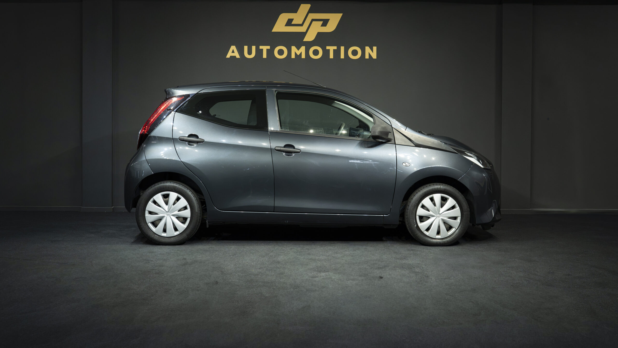 Toyota Aygo 1.0 VVT-i x | NAP | 5 DEURS | LED | Bluetooth